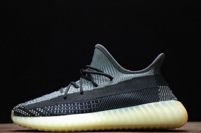 Bootleg Yeezys Boost 350 V2 'Carbon' for Sale